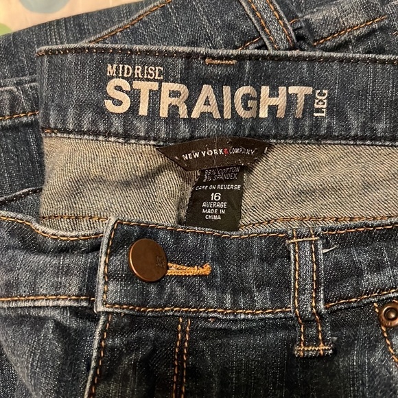 Clearance!!!! Last chance New York  &  Company jeans size 16. Straight leg - Picture 3 of 3